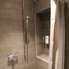 apartment 1 - shower